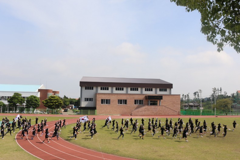 03 (청16-066)청소년과 학교_강현주_1.jpg